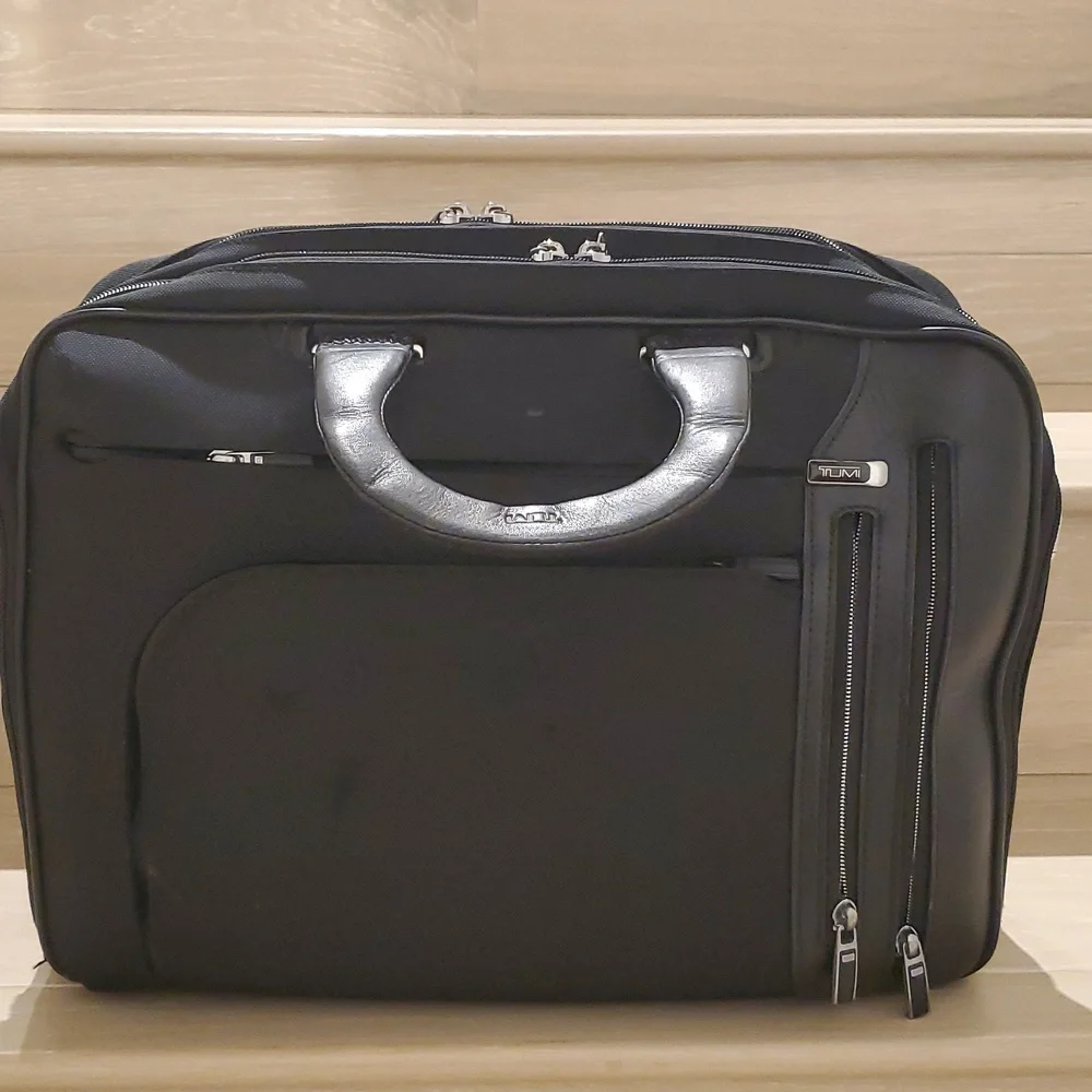 Tumi excellent most