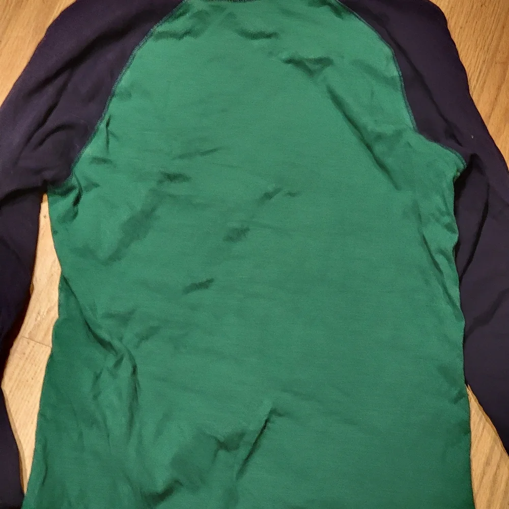 Multiples long sleeves