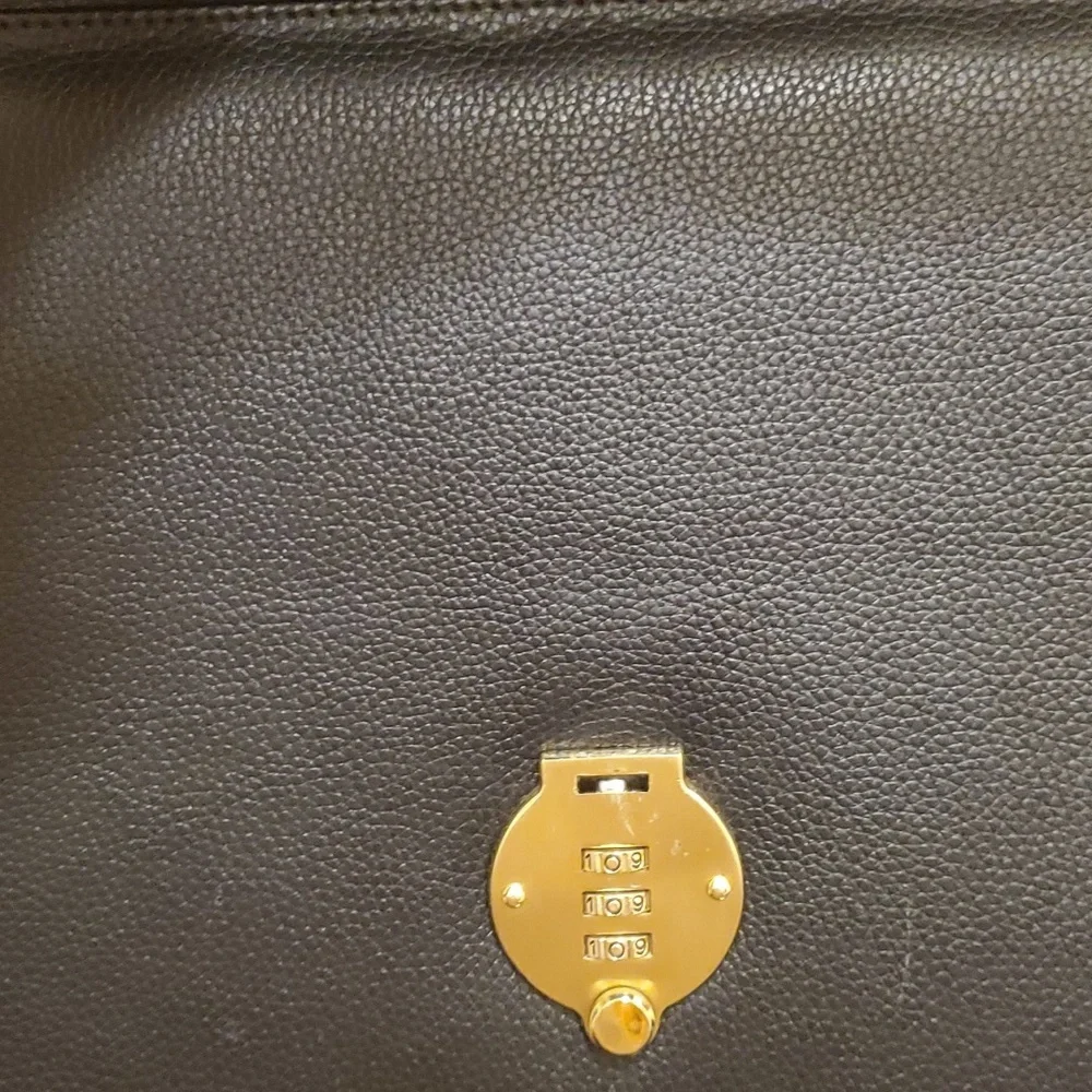 Bally crossbody business
