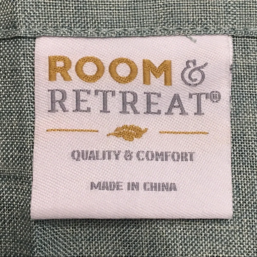 Shower curtain embroidery Green & white Room & Retreat NWOT
