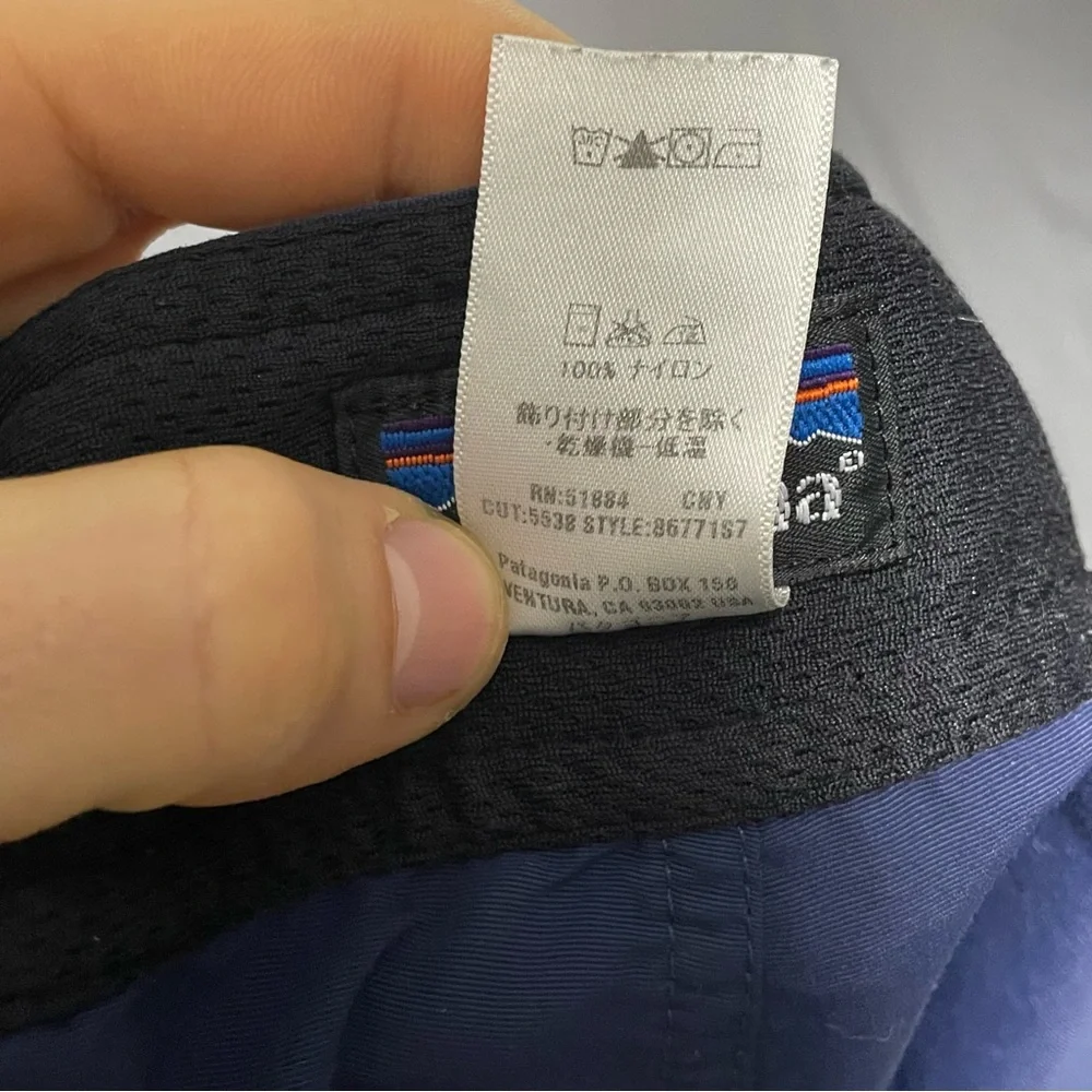 Patagonia Wavefarer Shorts Men's Size 34 Lightweight Logo Nylon Activewear Blue
