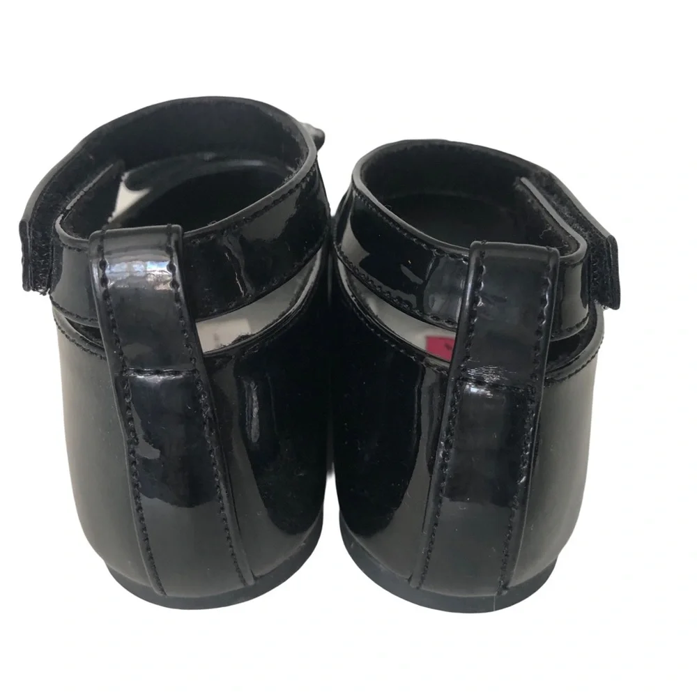 Rachel Shoes features beautiful