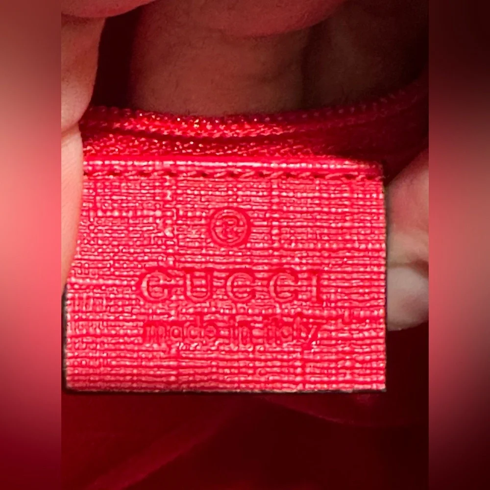 Gucci new tags