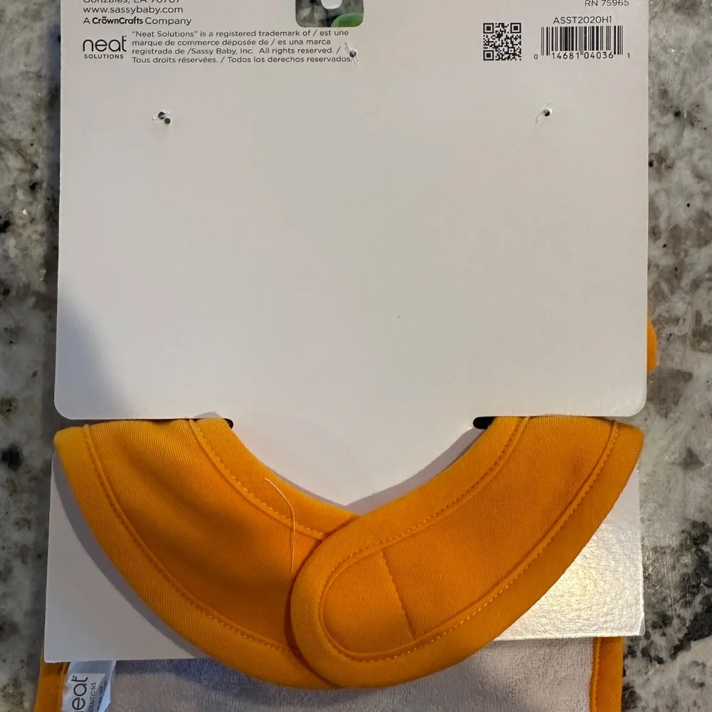 Neat Solutions back opened* velcro