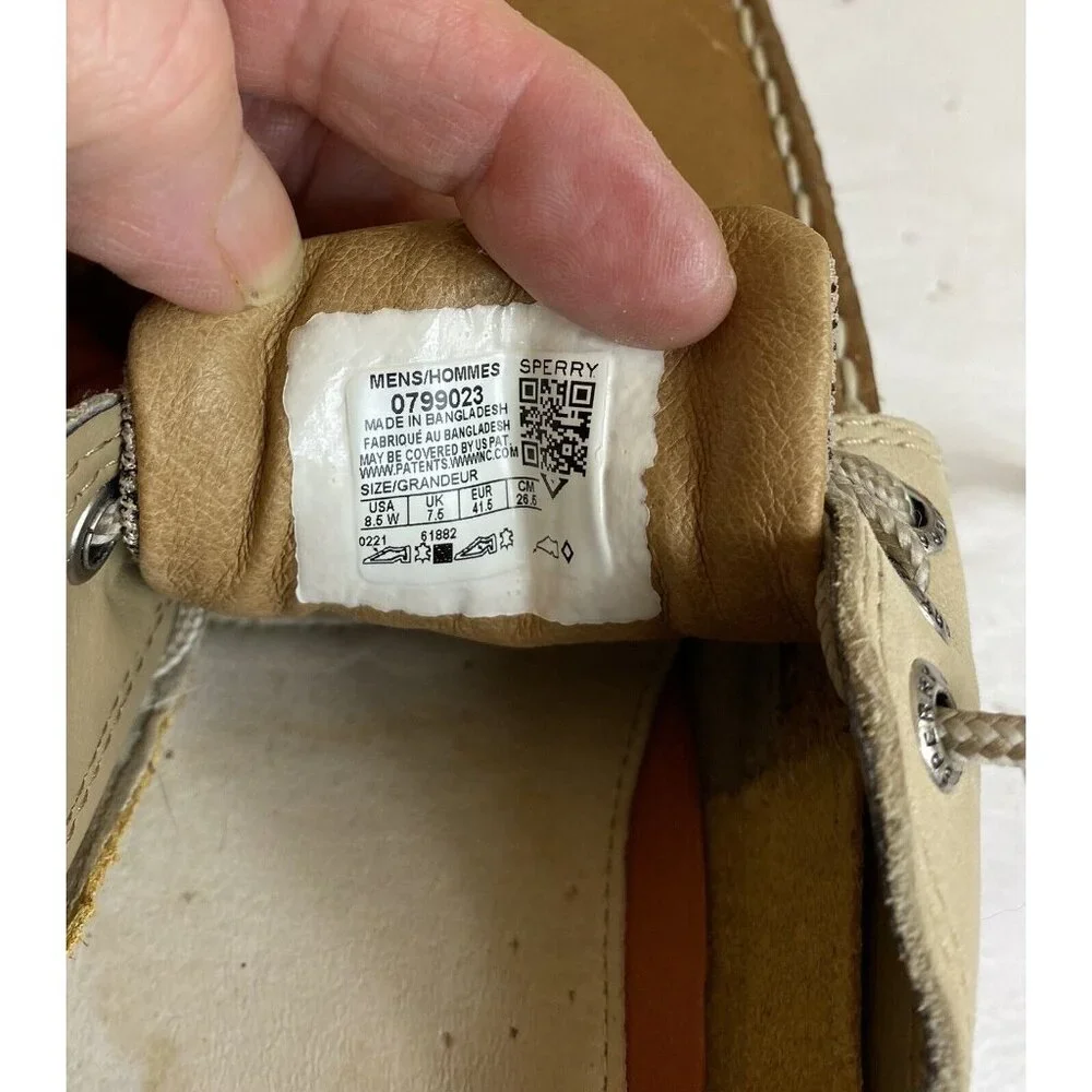 Sperry mens top