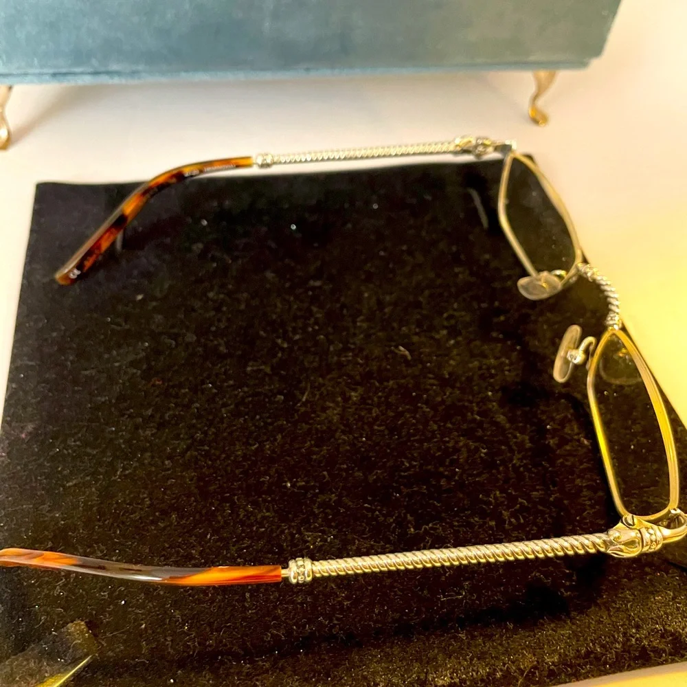 Brighton Hemingway 1.0 Readers with Metal Case