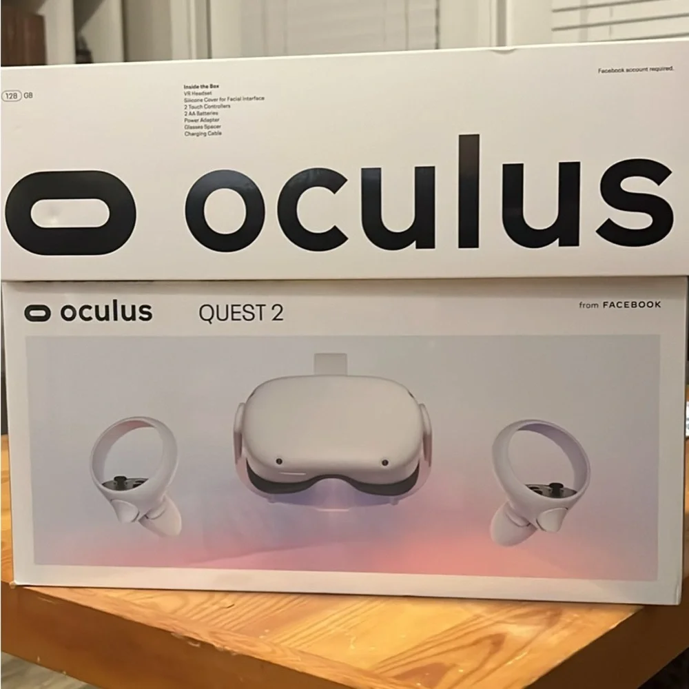 Oculus White Standalone VR Headset with Controllers