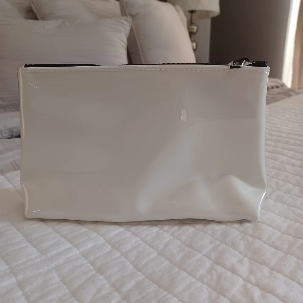 Yves Saint Laurent excellent used