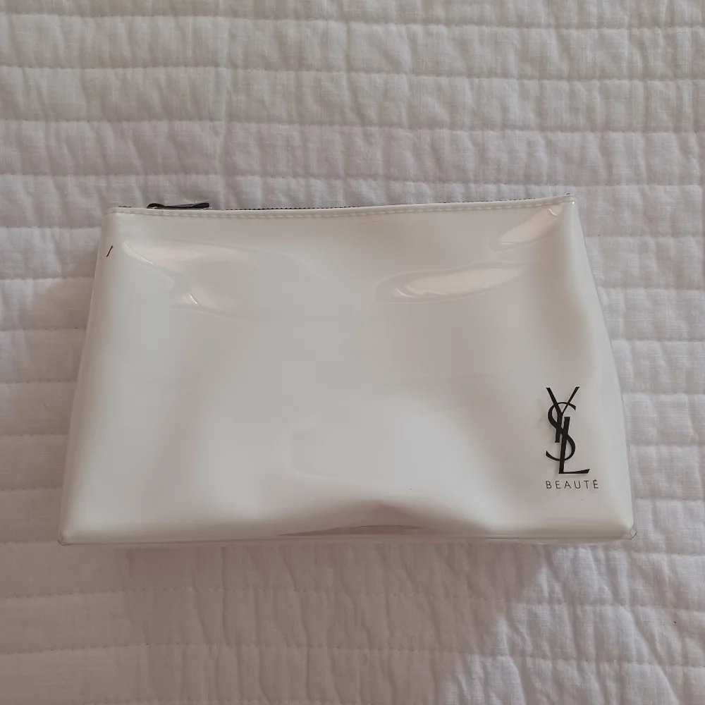 Yves Saint Laurent excellent used