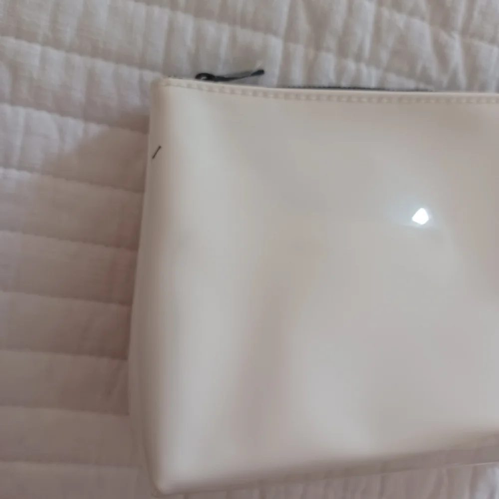 Yves Saint Laurent excellent used