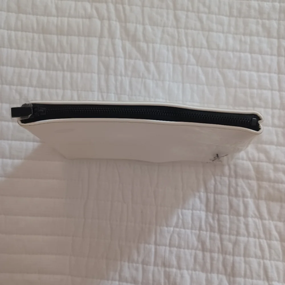 Yves Saint Laurent excellent used