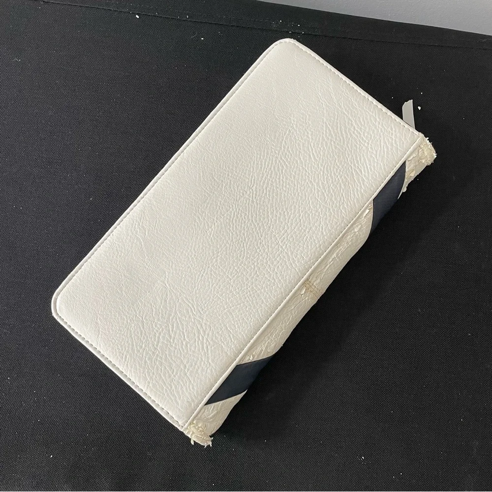 N/A crossbody that navy