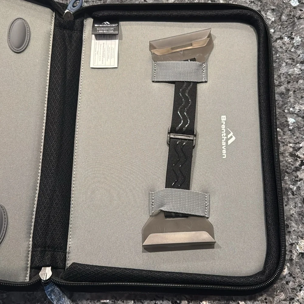 NWT Brenthaven portfolio, black