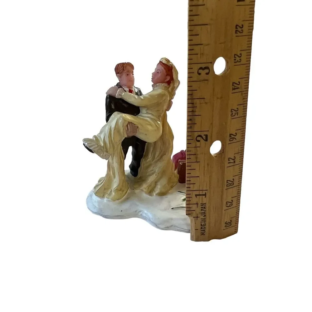 Lemax 2004 Just Married Couple Caddington Village Vintage Romantic Wedding Love