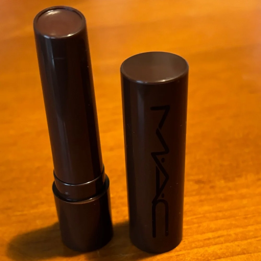 MAC Squirt Plumping Gloss Stick