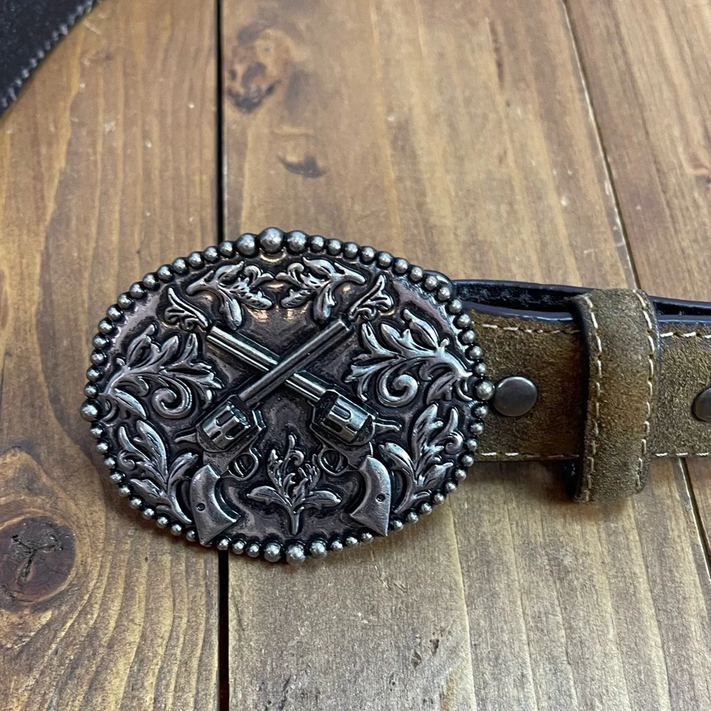 Cody James kids size medium brown leather belt with pistol buckle