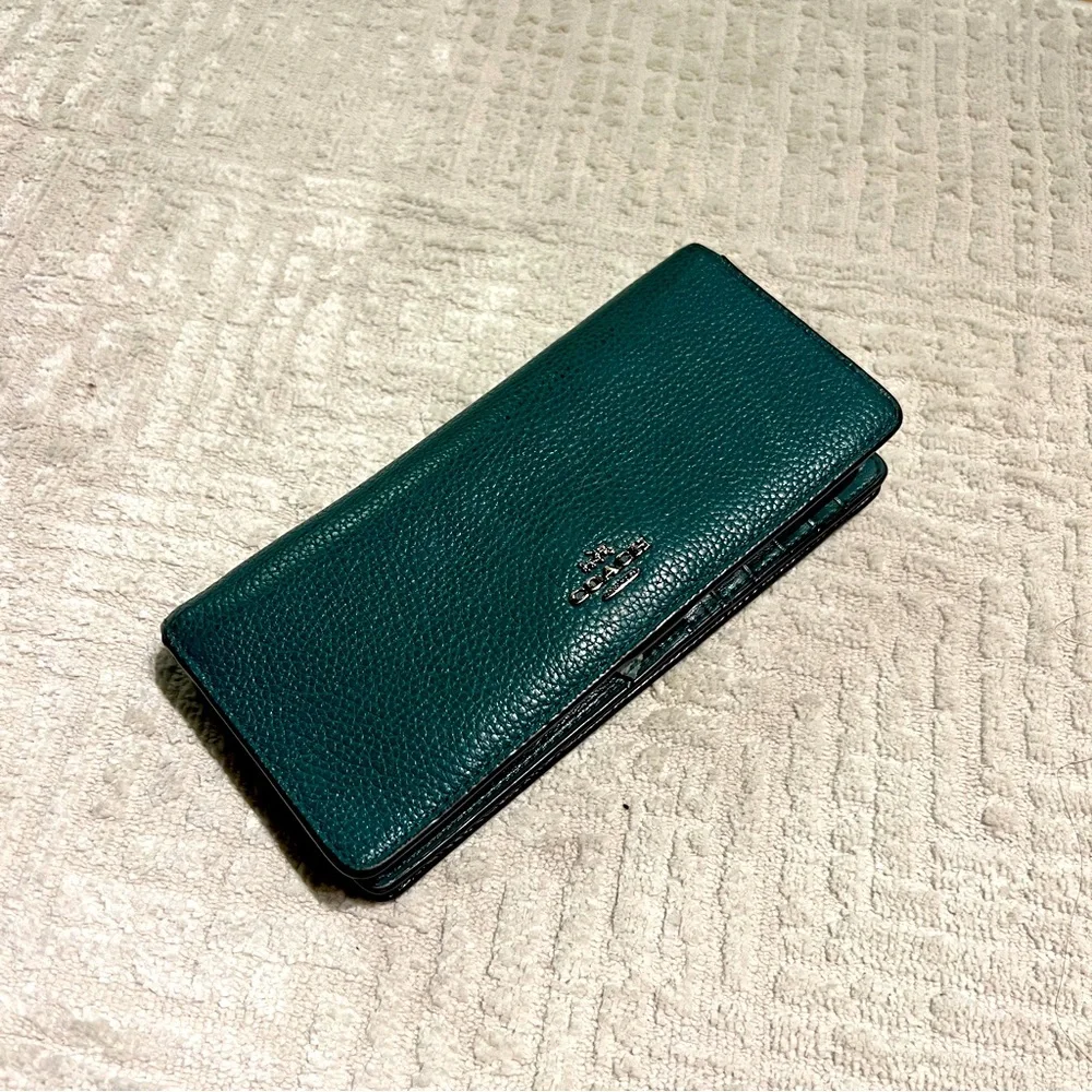 Coach SLIM Pebble Leather Wallet
