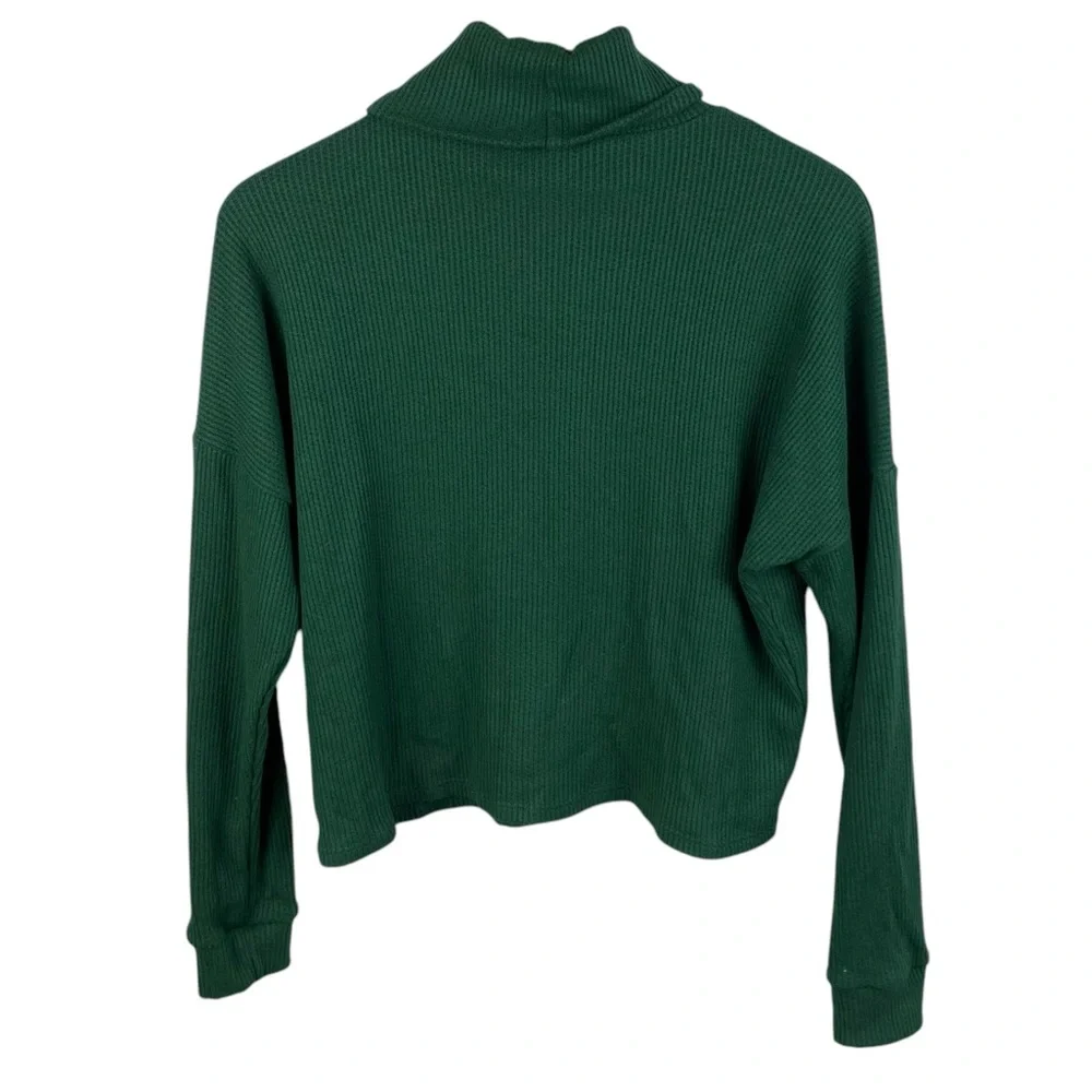 Lulus seasonal essential