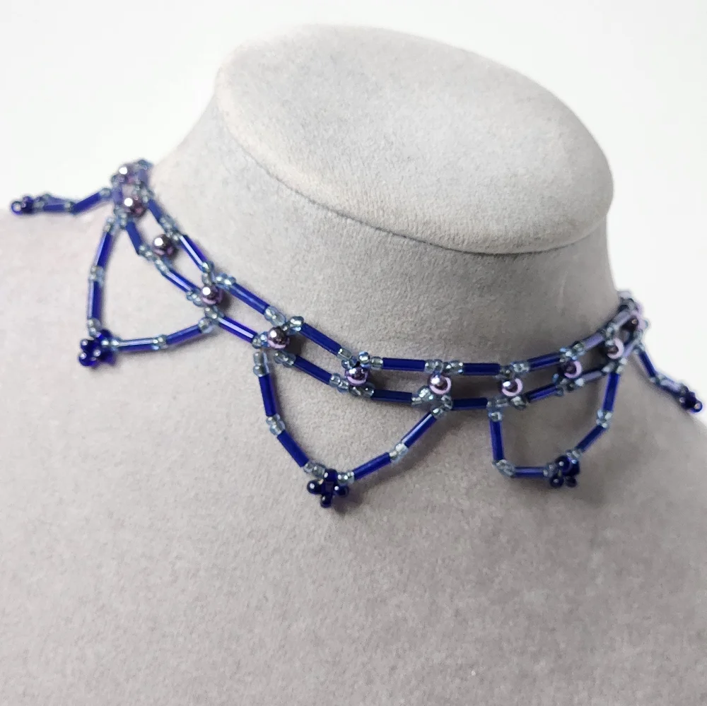 Vintage 90s Y2K Blue Beaded Choker Necklace