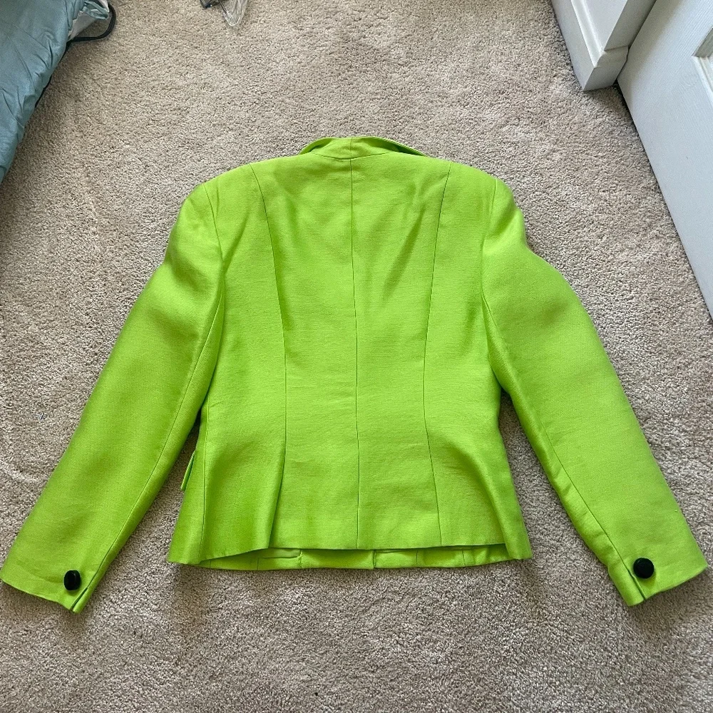 Dior snags blazer good
