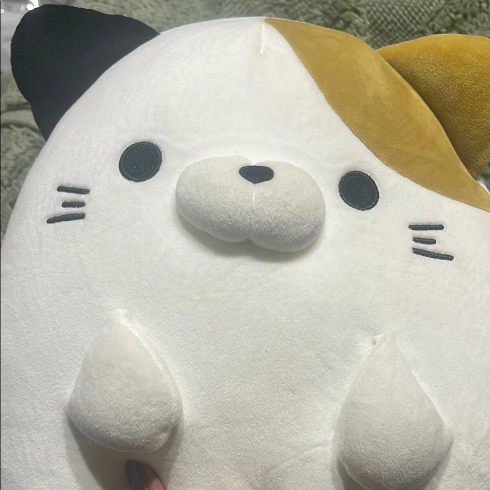 takashoji adorable white
