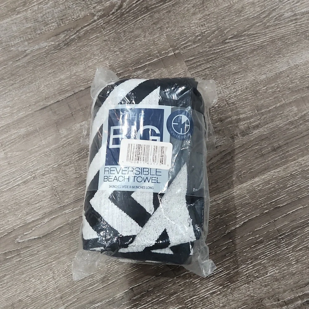 The Big Reversible Beach Towel NWT