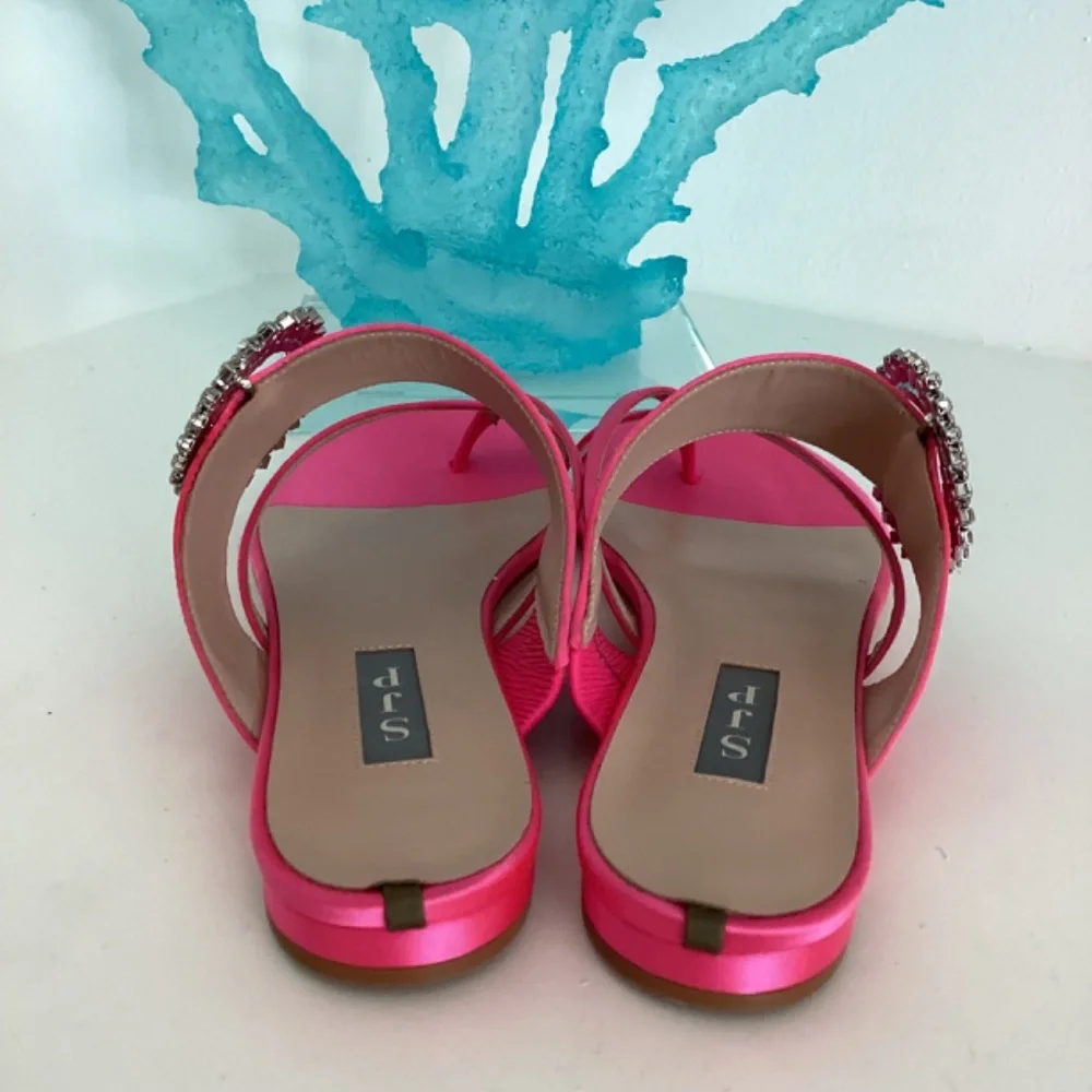 REDUCED SJP Sandals Flats 38.5 Pink Thong Rhinestones Leather Crystal Embellish