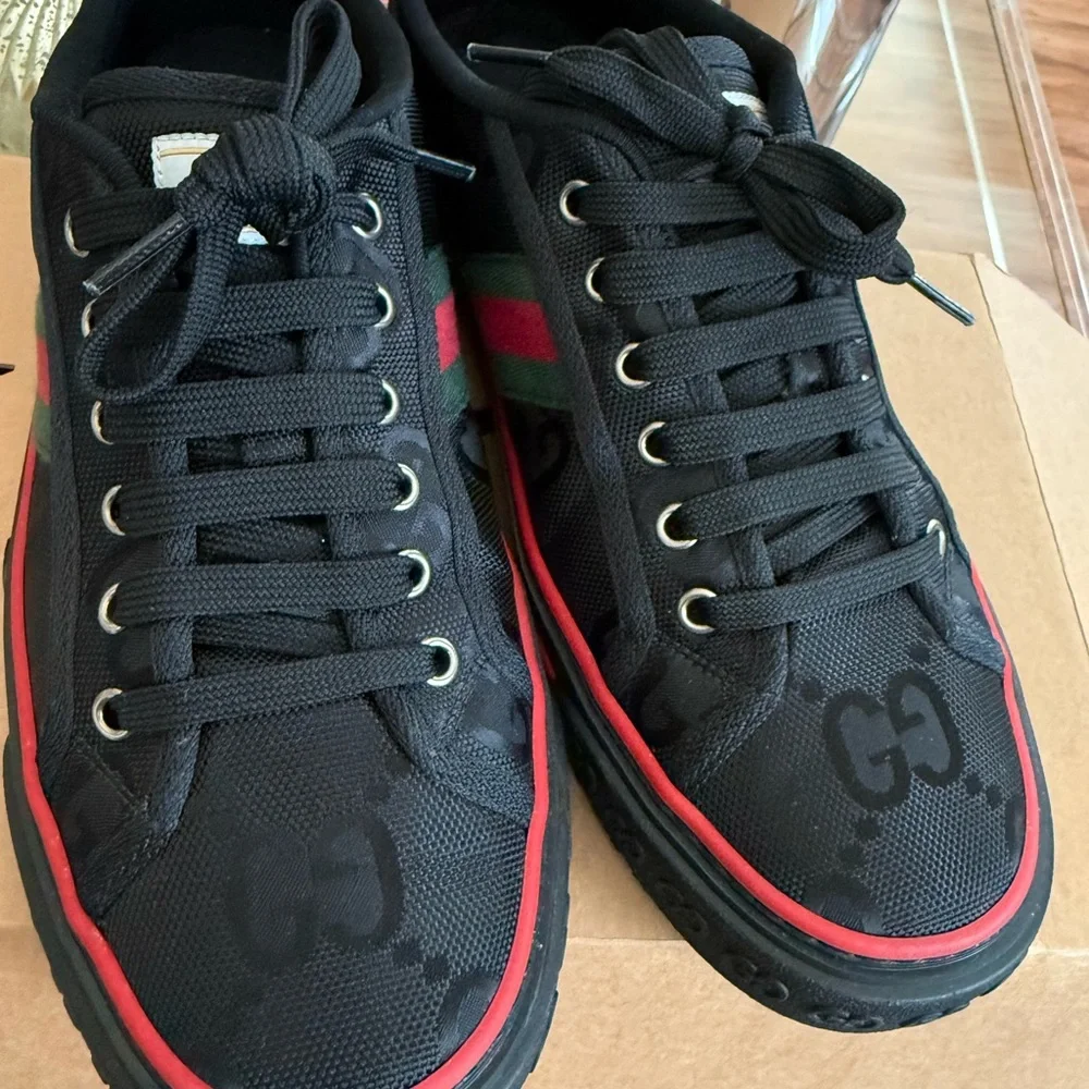 Gucci tennis shoes