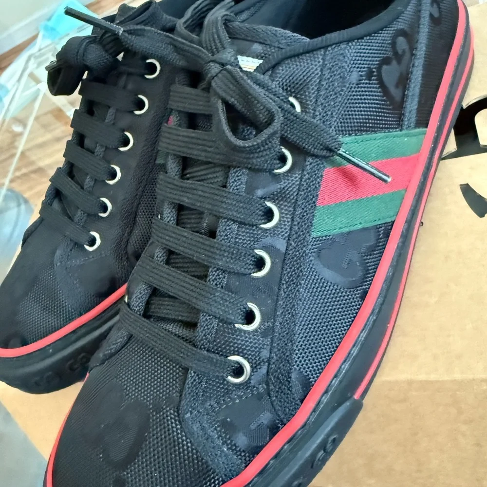 Gucci tennis shoes