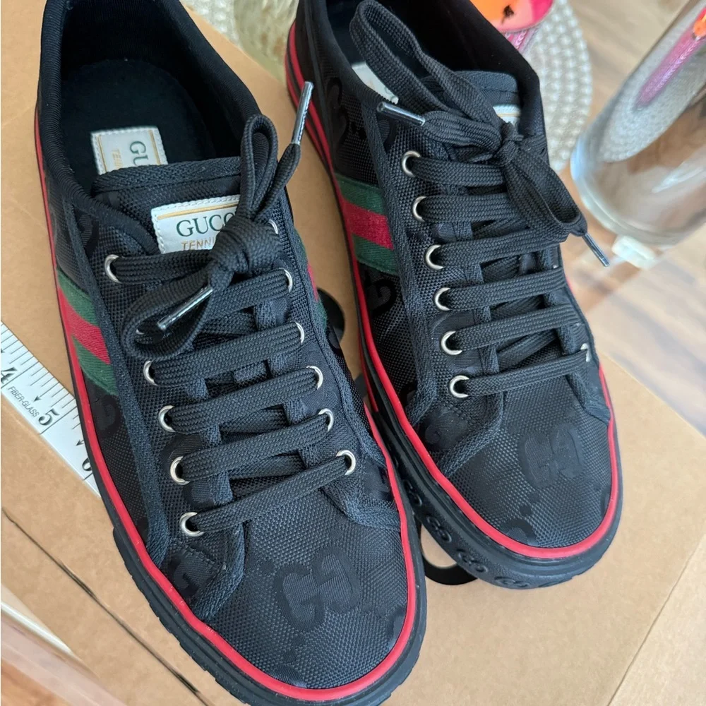Gucci tennis shoes
