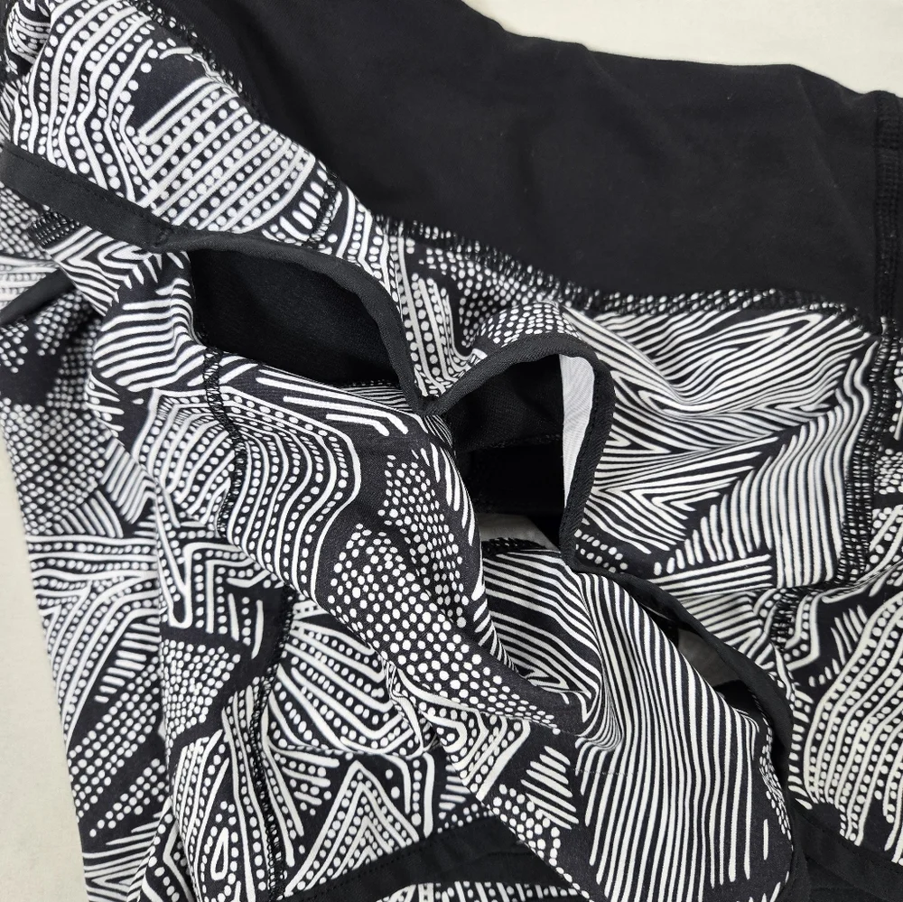 lululemon athletica stretch shape four