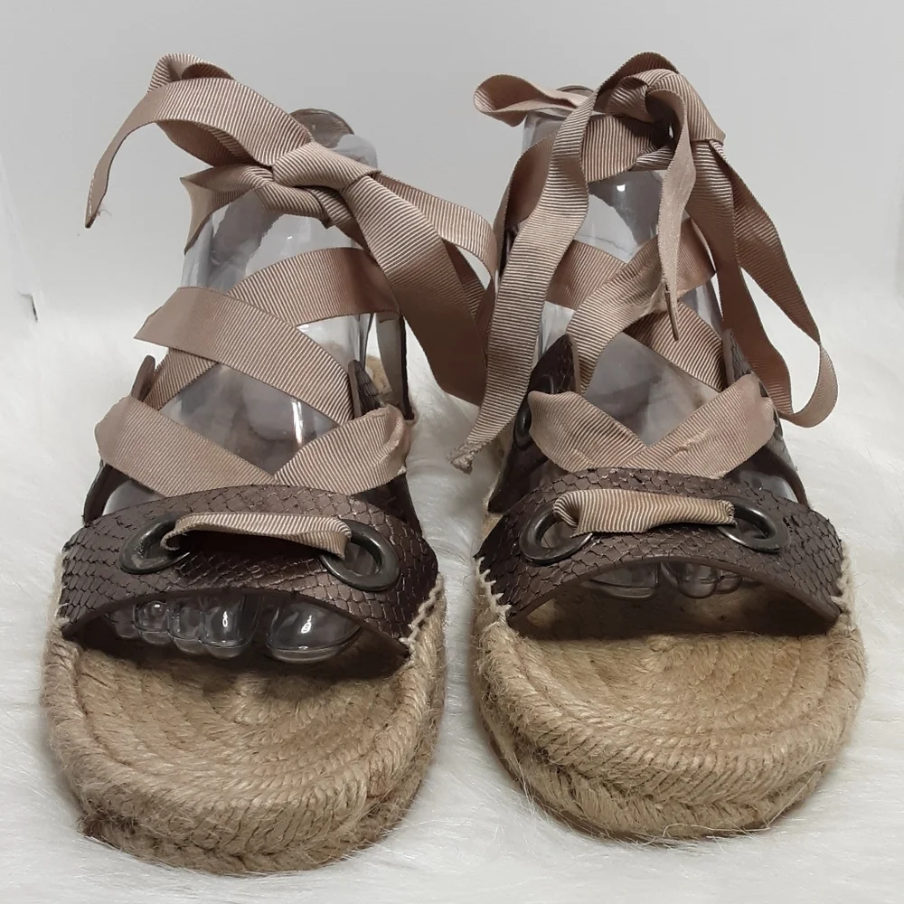 please photos heel