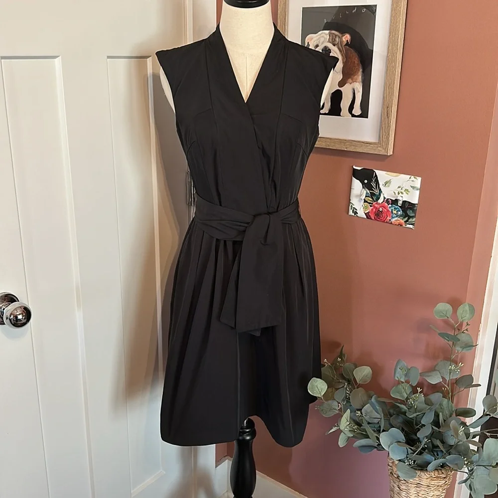 CUE made in Australia black origami faux wrap cap sleeve 6 mini pockets dress