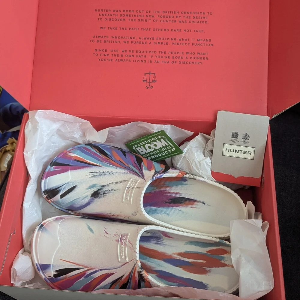 Hunter Multicolor Slip-On Shoes unisex size 12 New in Box bloom marble/willow