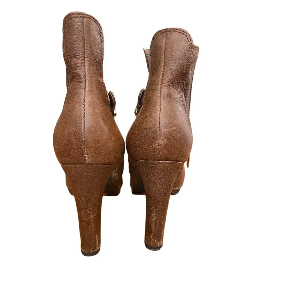 Rockport Ladies Heeled Ankle Boots Brown Designed in Italy Size 7.5 AdiPrene