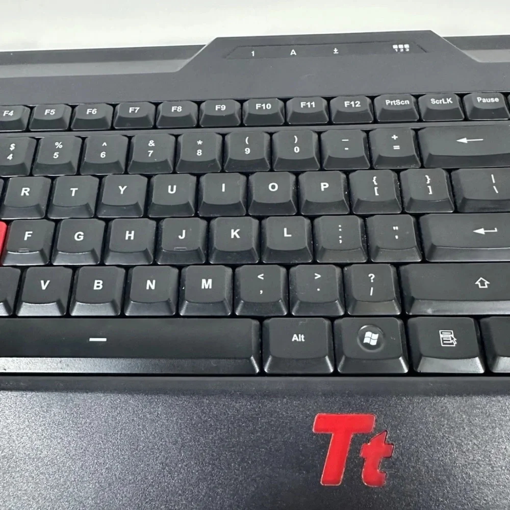 TT Esports Challenger Ultimate Professional Gaming Keyboard With Case And Strap