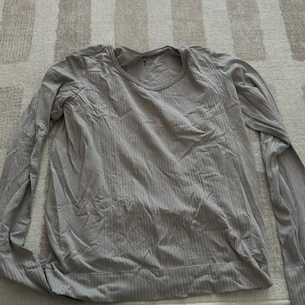 Women’s Nike dri fit long sleeve