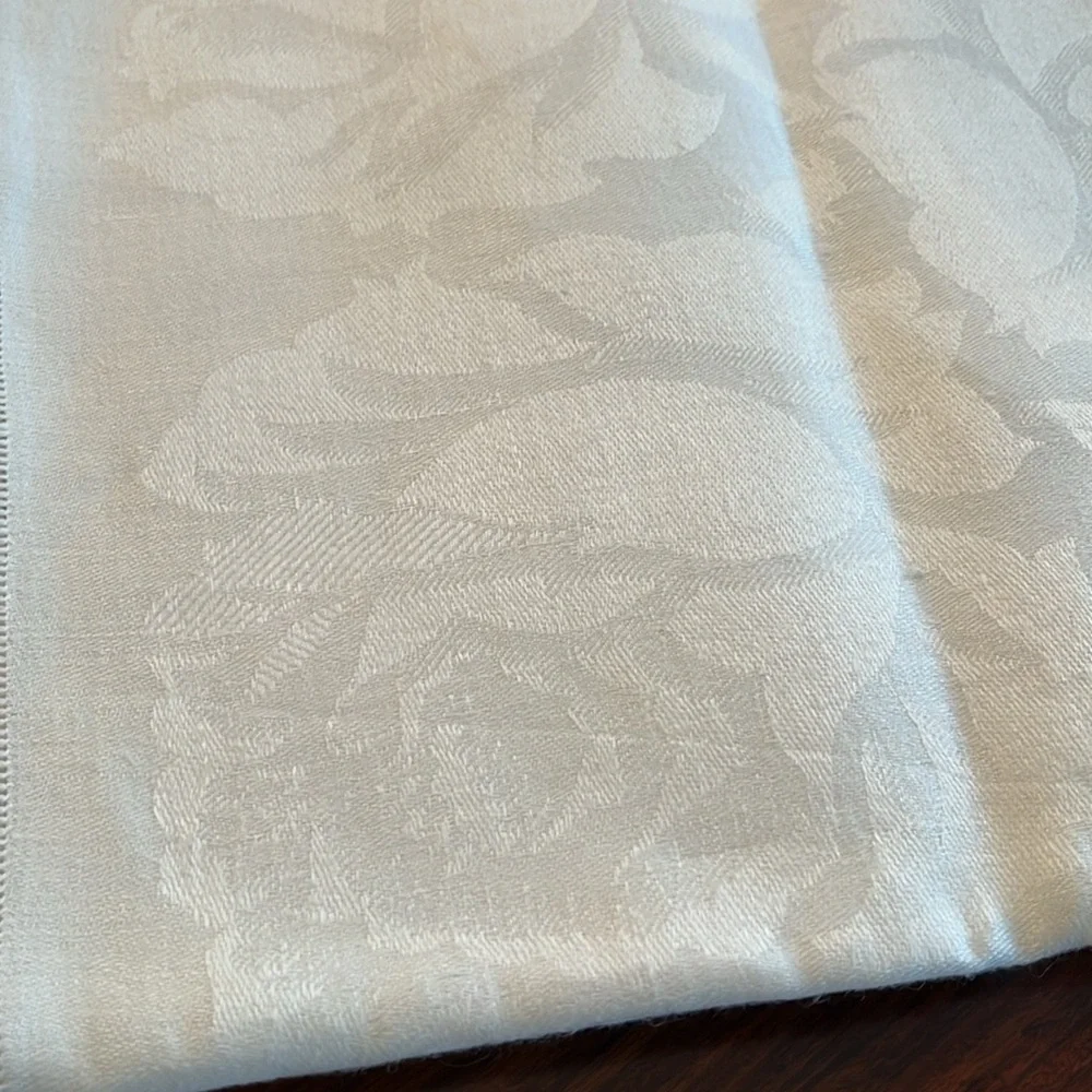 Vintage never used Elegant Cream linen damask Floral Tablecloth