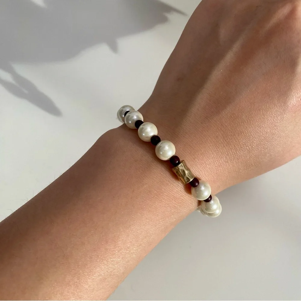 4/$15 Cream White Pearl Garnet Red Beaded Stretchy Bracelet
