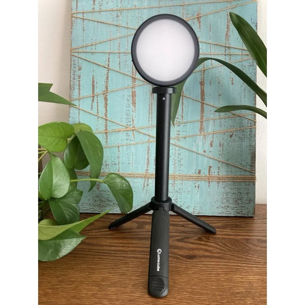 LUME CUBE VIDEO CONFERENCE LED LIGHT WITH TRIPOD (USB -C CHARGE) 2 Tone Light