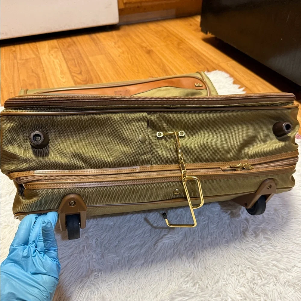 Hartmann Intensity Collection Medium Mobile Traveler Garment Bag Leather trim