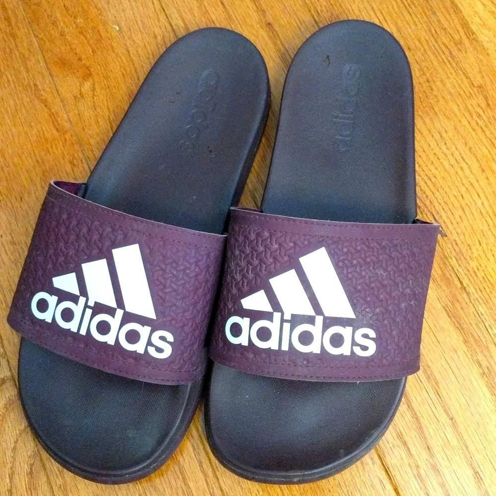 adidas slides plum deals