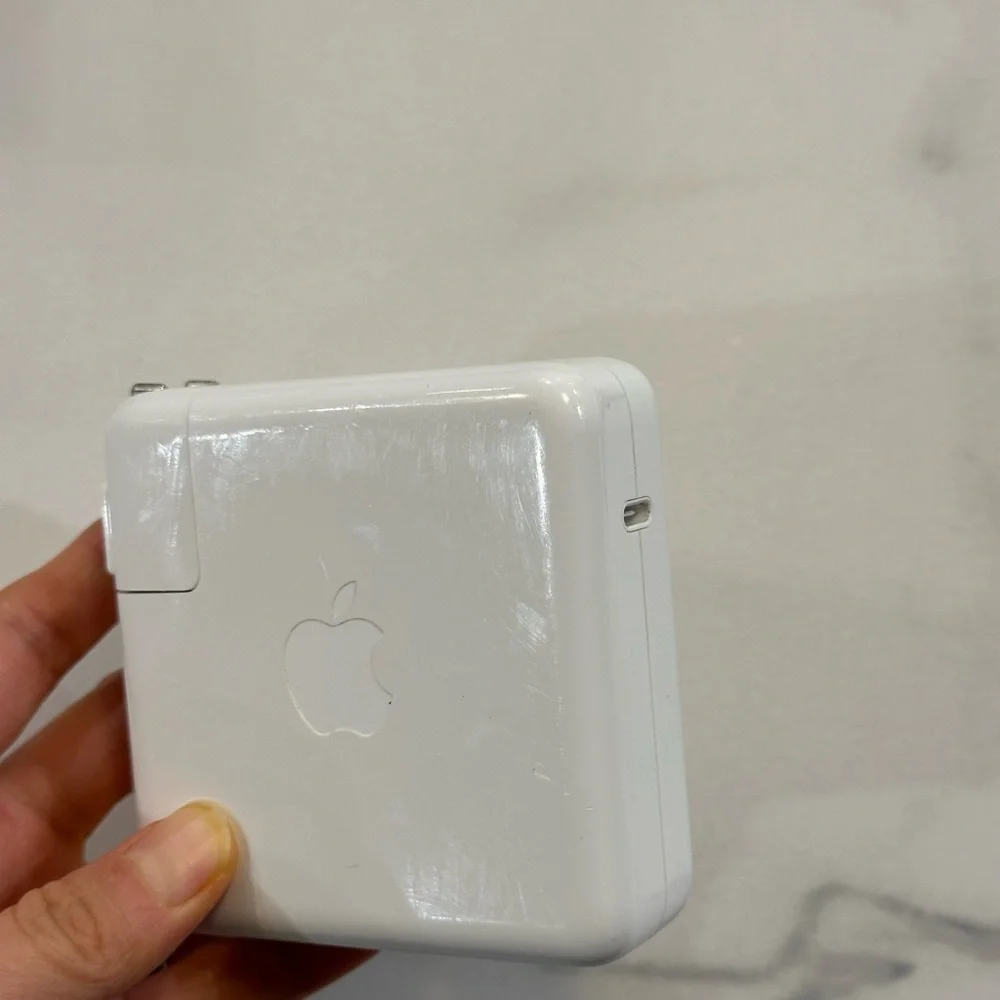 Apple 96w power adapter