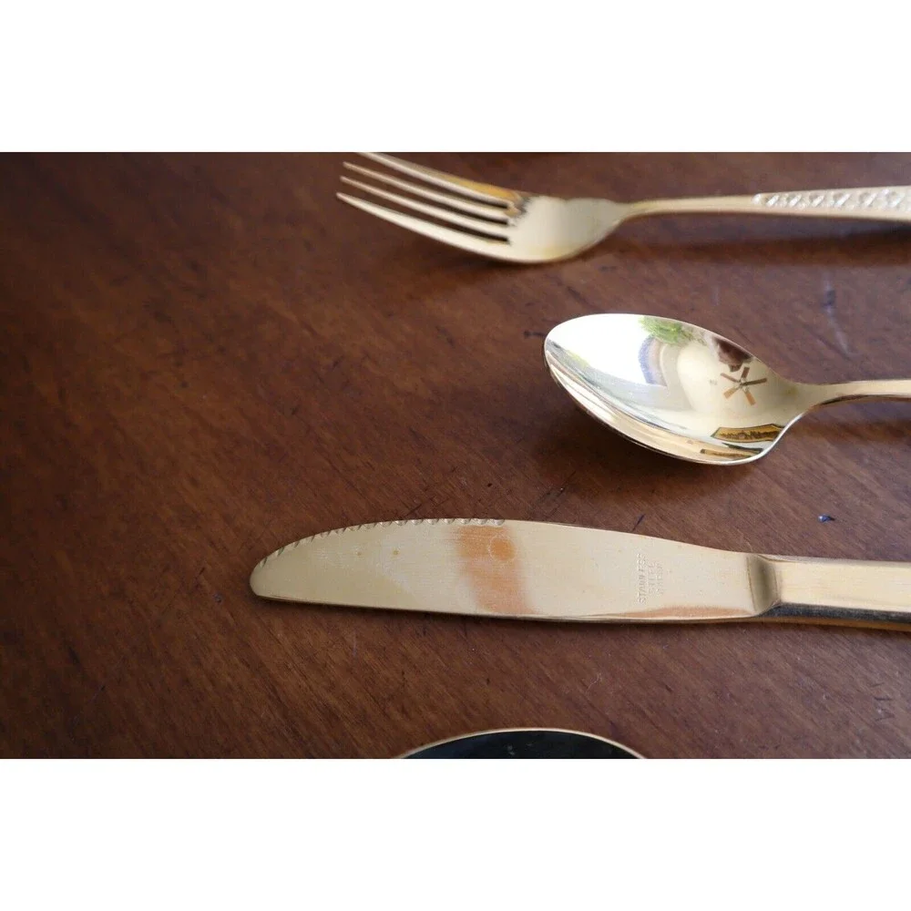 49x Lifetime Cutlery Corp 23k Gold Electroplate Japan Clover Heart Service for 8