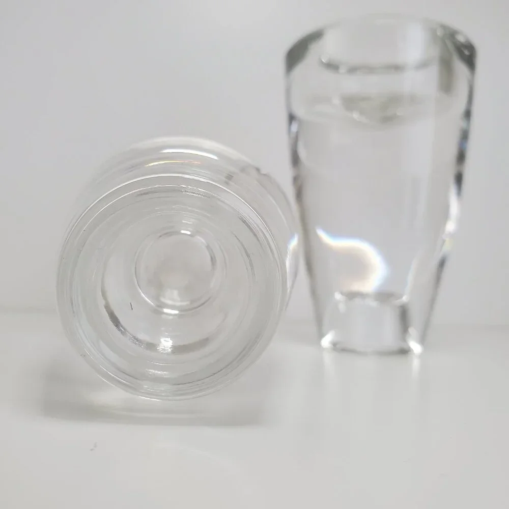 Crate&Barrel taper width used