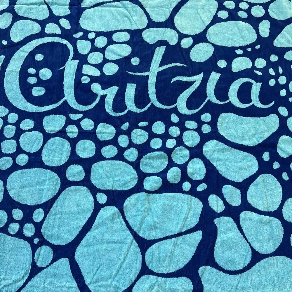 Aritzia Sorel out jumbo beach towel. Designer