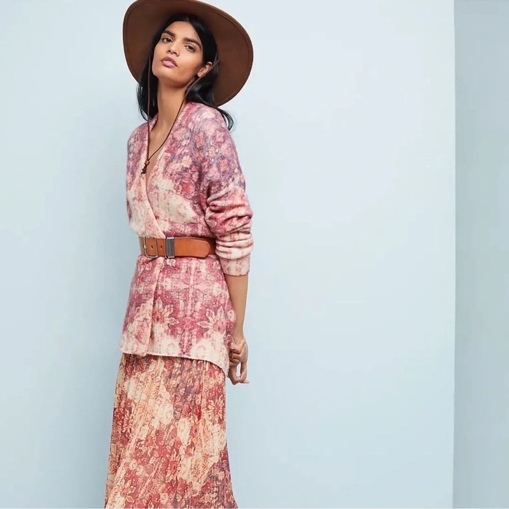 Anthropologie small super size