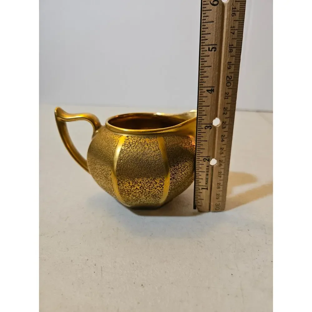 Unbranded vintage gold