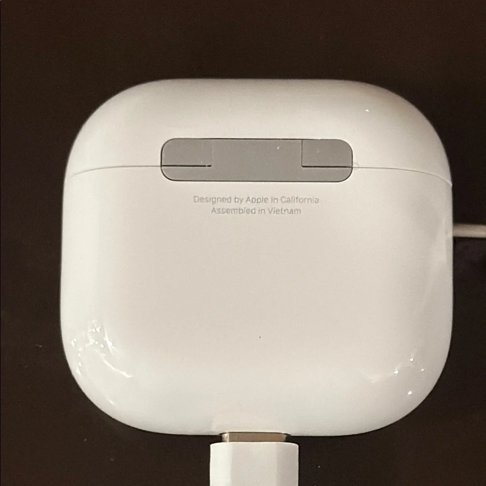 Apple AirPods Wireless Earbuds with Charging Cable