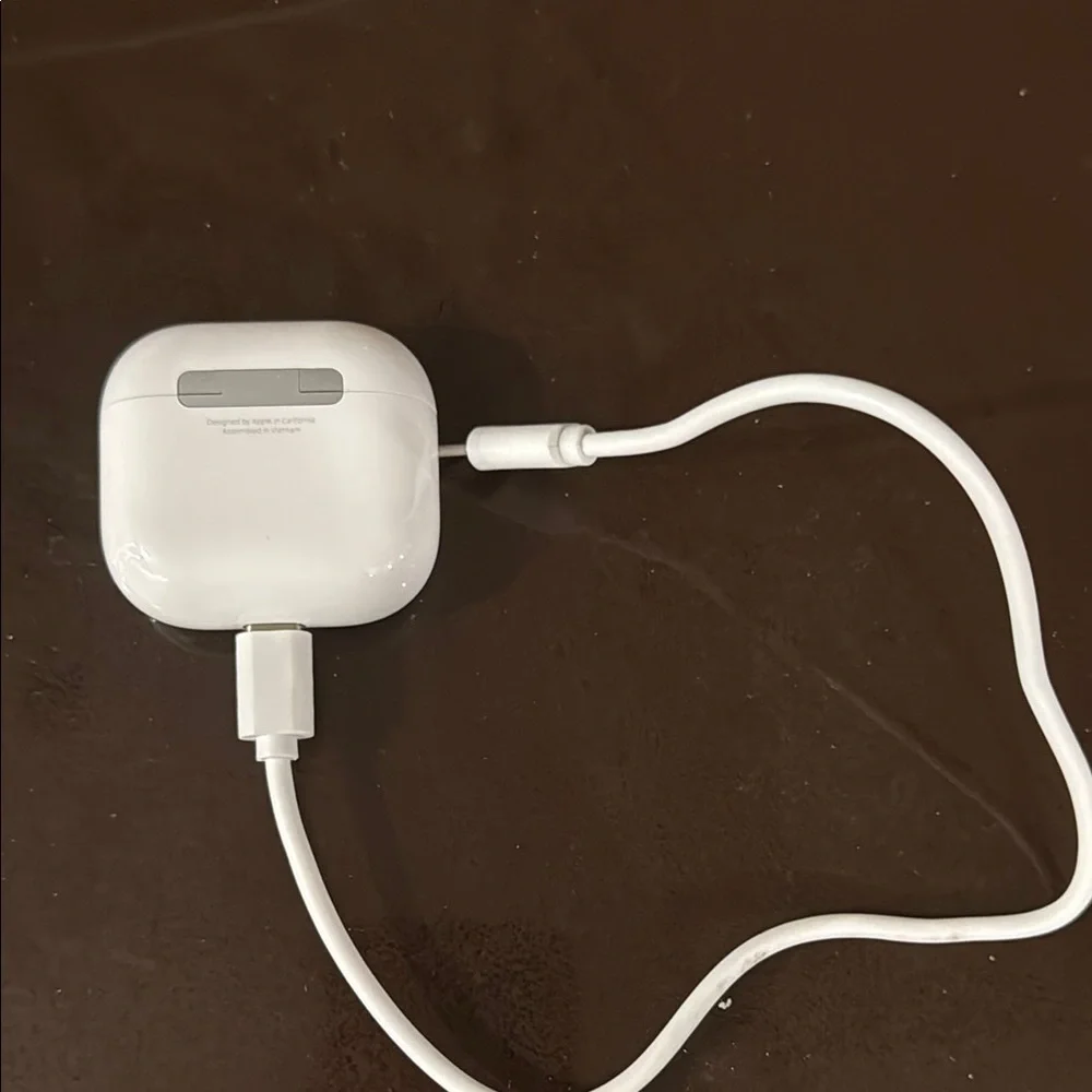Apple AirPods Wireless Earbuds with Charging Cable